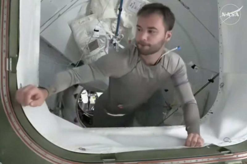 Tibor Kapu elhagyta a Nemzetközi Űrállomást, és most új kalandok várnak rá a végtelen űrben.