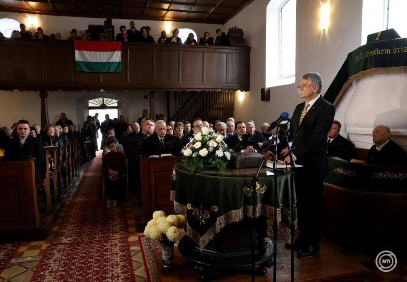 Kövér László szavai szerint a református identitás megélése az elmúlt ötszáz év során folyamatos küzdelmet jelentett a nehézségekkel és az ellenállással szemben.