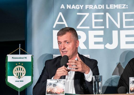 Kubatov Gábor új szerelemre talált.
