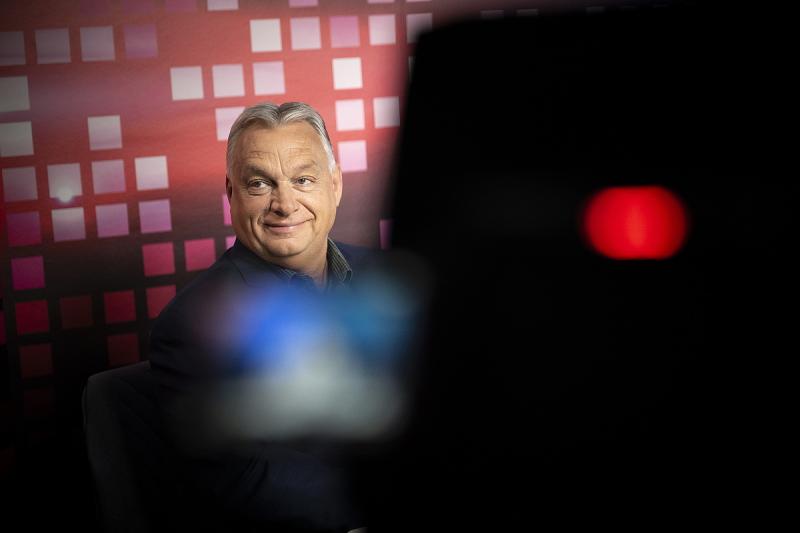 Orbán Viktor legnagyobb örömmel adományozná a kitüntetést ennek a miniszterének.