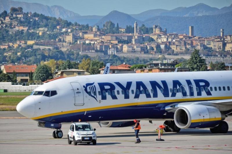 Rémületet keltő események zajlottak le a Ryanair egyik repülőjáratán, ahol a kapitány kénytelen volt beavatkozni.