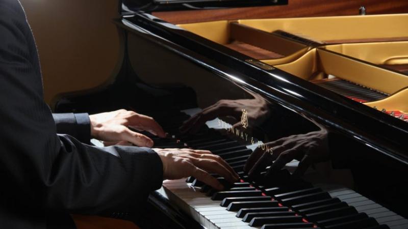 A világ egyik legkiválóbb Bach-művésze is színpadra lép a Cziffra Fesztivál keretein belül.