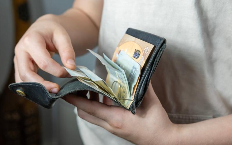 Óriási bérkülönbség: Szlovákiában a nők jövedelme átlagosan 19%-kal marad el a férfiakétól.