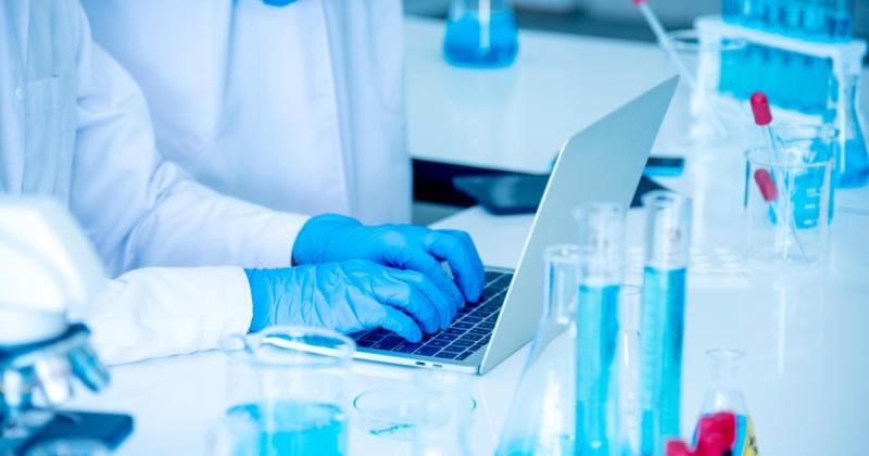 Végre egy örömteli fejlemény az mRNS-vakcinák világában! | Demokrata
Az mRNS-vakcinák kapcsán most egy igazán bíztató hír látott napvilágot, amely reményt adhat a jövőre nézve. A legfrissebb kutatások és eredmények új perspektívákat nyitnak meg a vakciná