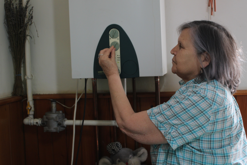 A közönségszolgálat egy olyan kulcsfontosságú terület, ahol a vásárlók és ügyfelek igényeit és kérdéseit szolgálják ki. Célja, hogy támogassa a felhasználói élményt, és biztosítsa a zökkenőmentes kommunikációt a vállalat és a fogyasztók között. Az ügyféls