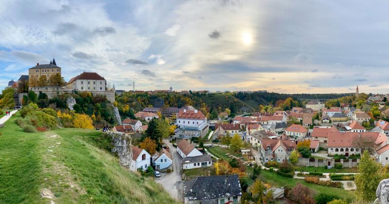 **4 Elbűvölő Hazai Kirándulóhely, Amit Egy Hétvége Alatt Felfedezhetsz**

Ha a természet szépsége és a kalandok hívogatnak, hazánk csodás kirándulóhelyei között bőven válogathatsz. Az alábbi listán négy olyan helyet mutatunk be, amelyek garantáltan elvará
