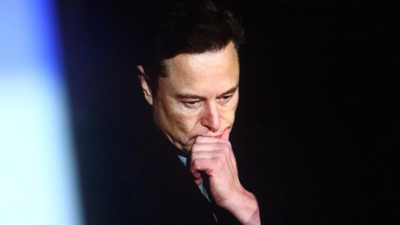 Musk ultimátuma a Teslának: 1000 milliárd dolláros juttatás vagy búcsút intenek nekem.