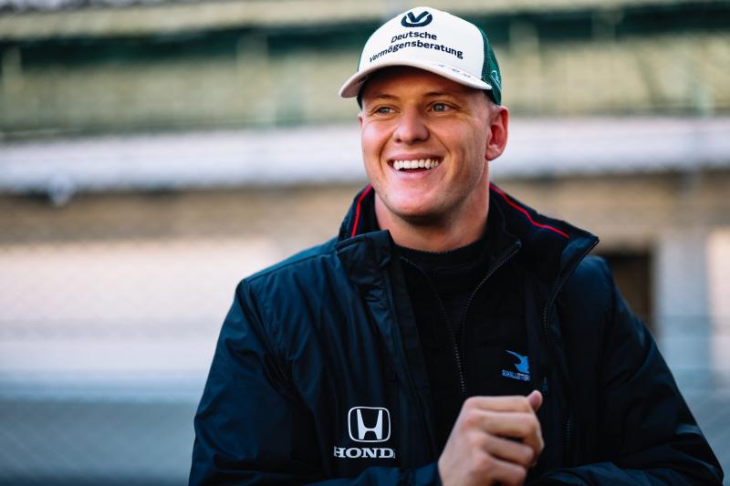 Hivatalos bejelentés: Mick Schumacher 2026-tól az Indycar mezőnyében bizonyíthat | M4 Sport